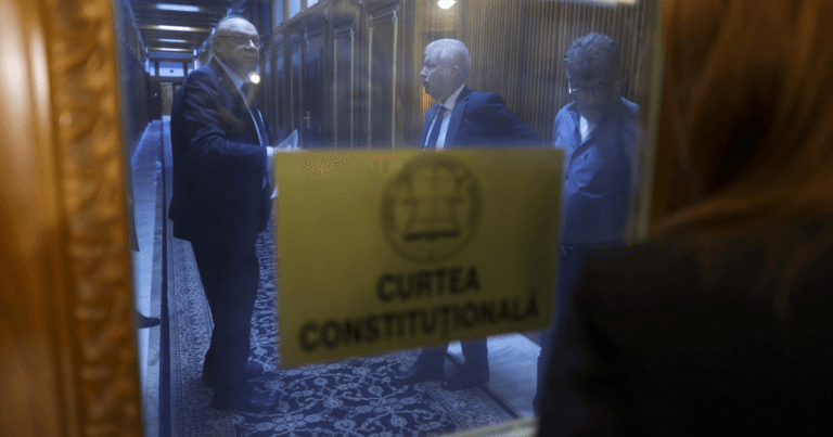 Curtea Constitutionala Fosti ofiteri informatii pot ocupa functii magistratura
