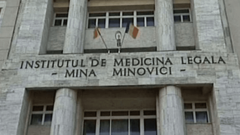Medicii de la Institutul „Mina Minovici” acuzați că au acoperit un doctor care a uitat o compresă în pacient. Medicii de la Institutul Mina Minovici acuzati ca au acoperit un doctor care a uitat o compresa in pacient