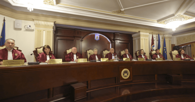 CCR a dec zis ca publicarea declaratiilor de avere este neconstitutionala