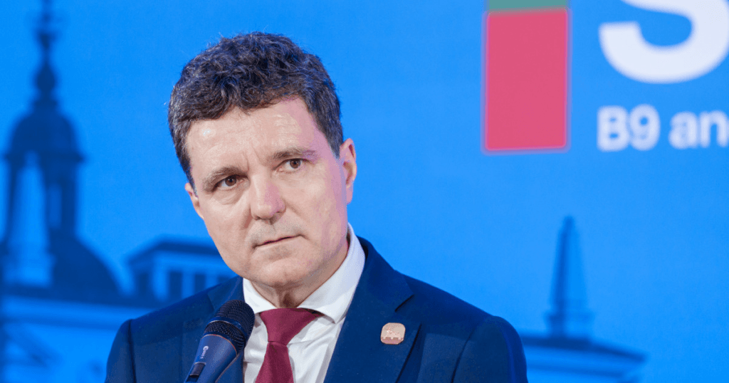 Nicuşor Dan contestă la CCR o lege a lui Vexler 1 Nicusor Dan contesta la CCR o lege a lui Vexler