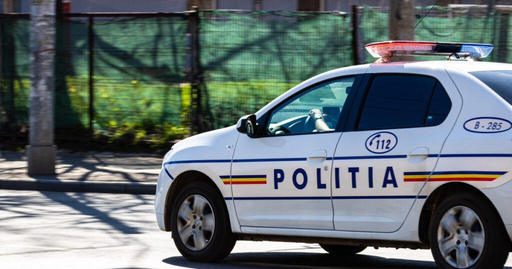 Captura de mari dimensiuni la Calafat Au fost confiscate peste 100 de pistoale incarcatoare si 60000 de tigarete