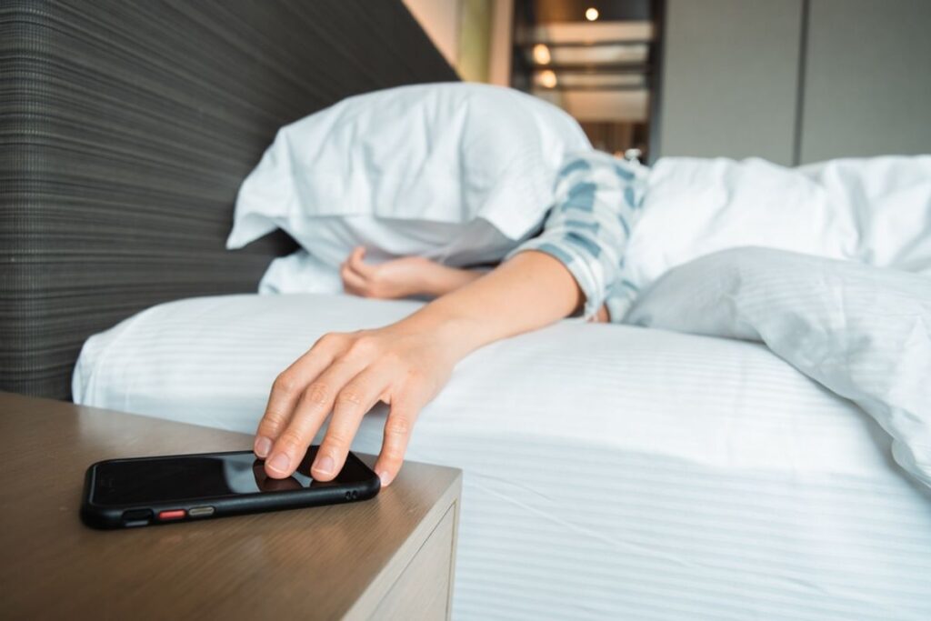 Alarma de dimineata un pericol real pentru sanatate De ce este nesanatos sa iti setezi ceasul sa sune Avertismentul unui renumit cardiolog