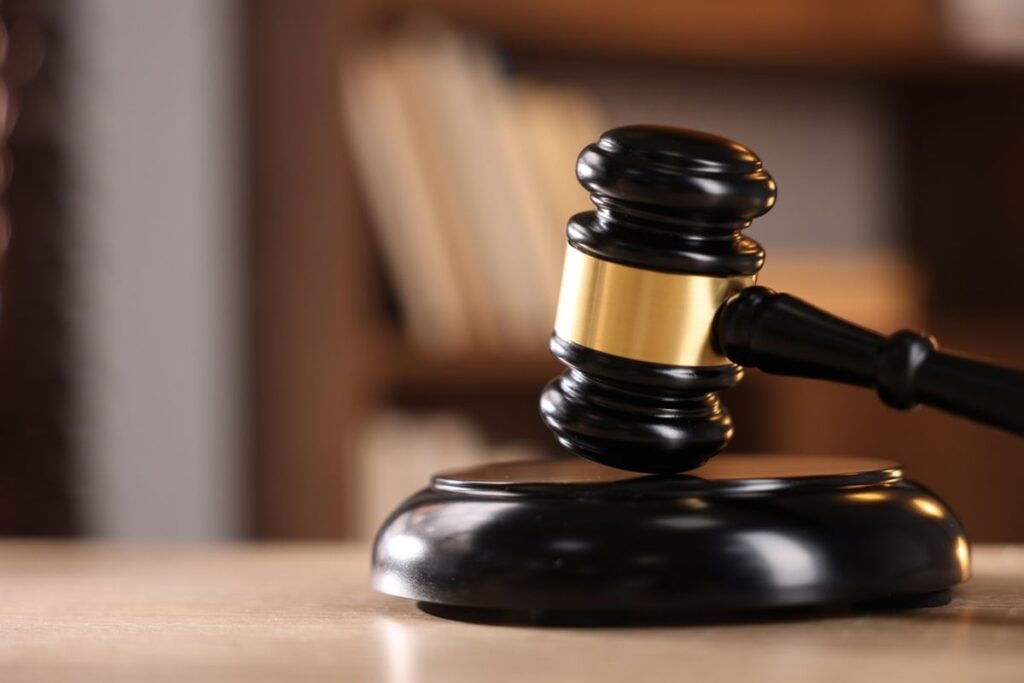 Decizie controversată în Italia! O instanță a decis că un copil are doi tați și o mamă. Cazul a stârnit furia catolicilor conservatori. 1 decizie controversata in italia o instanta a decis ca un copil are doi tati si o mama cazul a starnit furia catolicilor conservatori