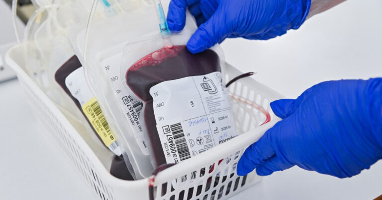 pacient decedat in urma unei transfuzii cu sange incompatibil asistent ati trimis in judecata pentru omor din