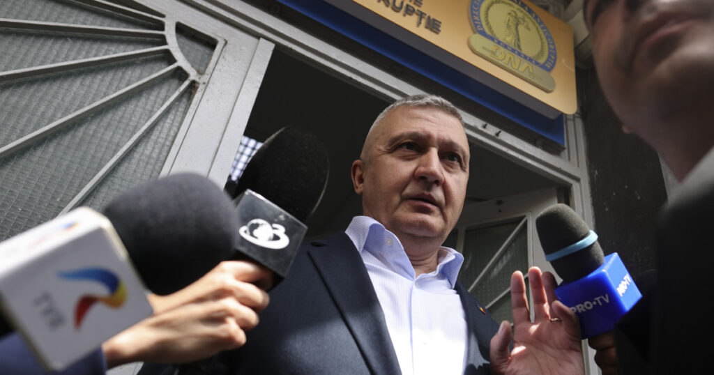 Seful Armatei se prezinta astazi la instanta in urma acuzatiilor DNA Generalul Gheorghita Vlad solicita restituirea